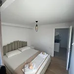Glow Sarandë
