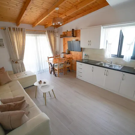 Glow Apartment Sarande